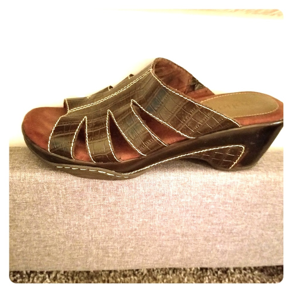 Rialto Chocolate Sandals Wedge Heel Lightly worn